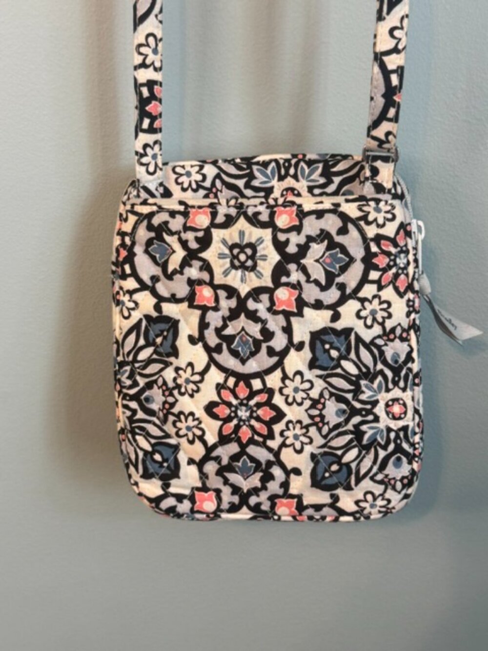 Vera Bradley Quilted Crossbody Bag Medallion Floral Paisley Cotton Hipster Purse - Picture 6 of 15